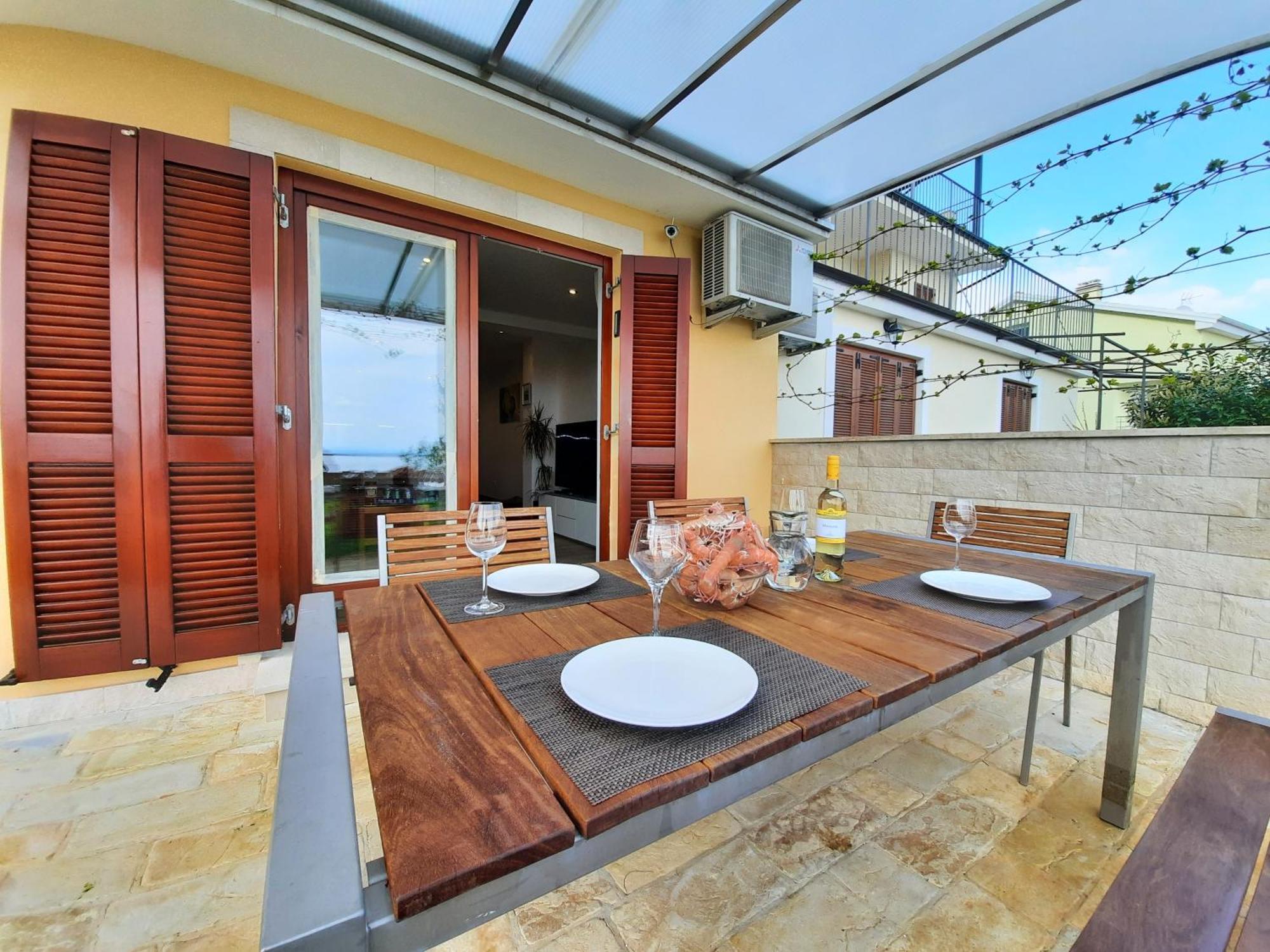 Apartment Pearl Of Kvarner Lovran Exterior photo