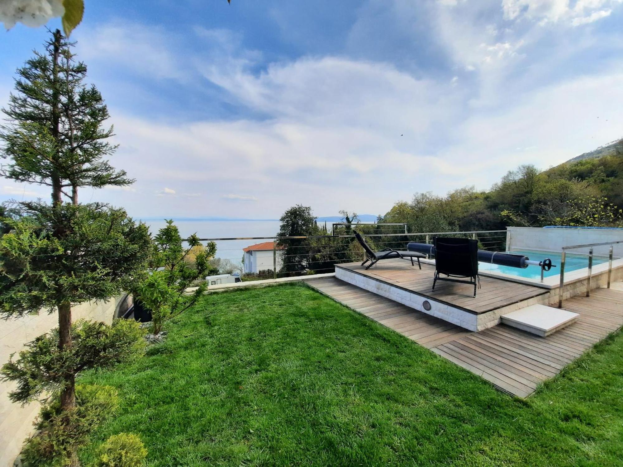 Apartment Pearl Of Kvarner Lovran Exterior photo