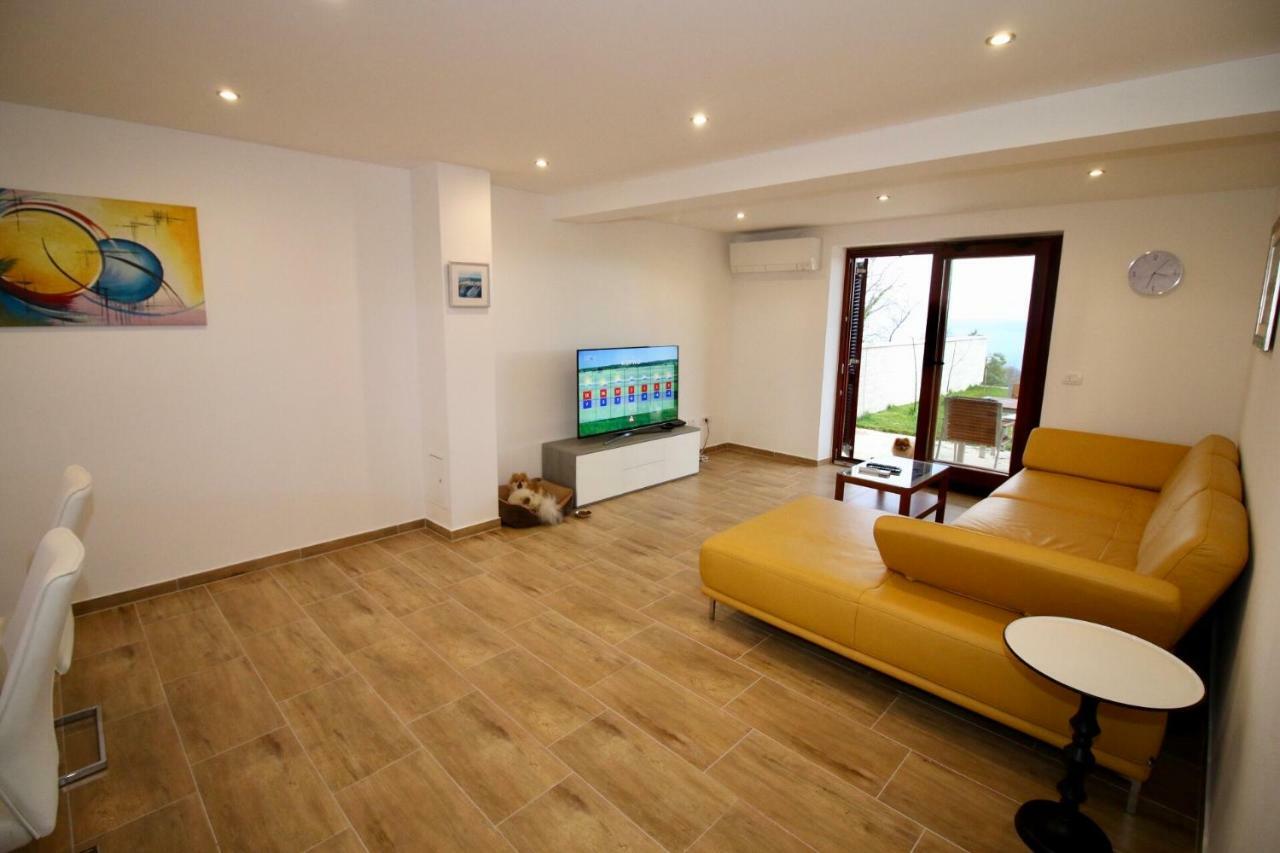 Apartment Pearl Of Kvarner Lovran Exterior photo